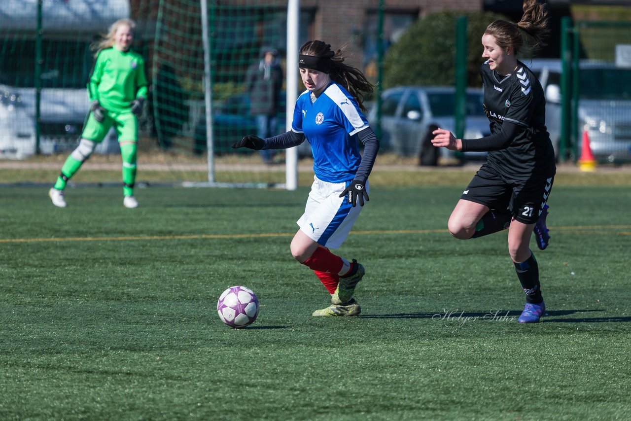 Bild 418 - B-Juniorinnen Halbfinale SVHU - Holstein Kiel : Ergebnis: 3:0